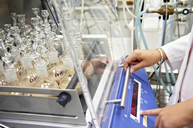 Labor im Bioethanolwerk der VERBIO Vereinigte Bioenergie AG; Betrieb: VERBIO Ethanol Zörbig GmbH & Co. KG, Zörbig, Sachsen-Anhalt; Produktionskapazität 90.000 Tonnen/Jahr. 
Quelle: BDBe